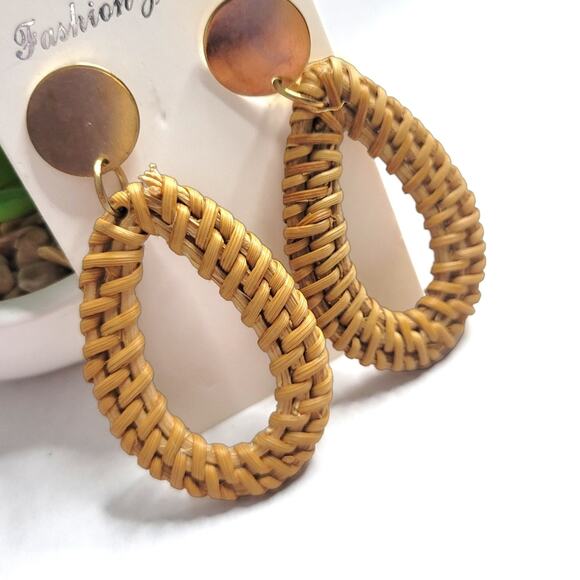 Rattan Teardrop Earrings Lightweight Boho Woven Earrings - Picture 3 of 6